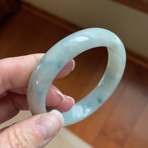 Jade bracelet bangle